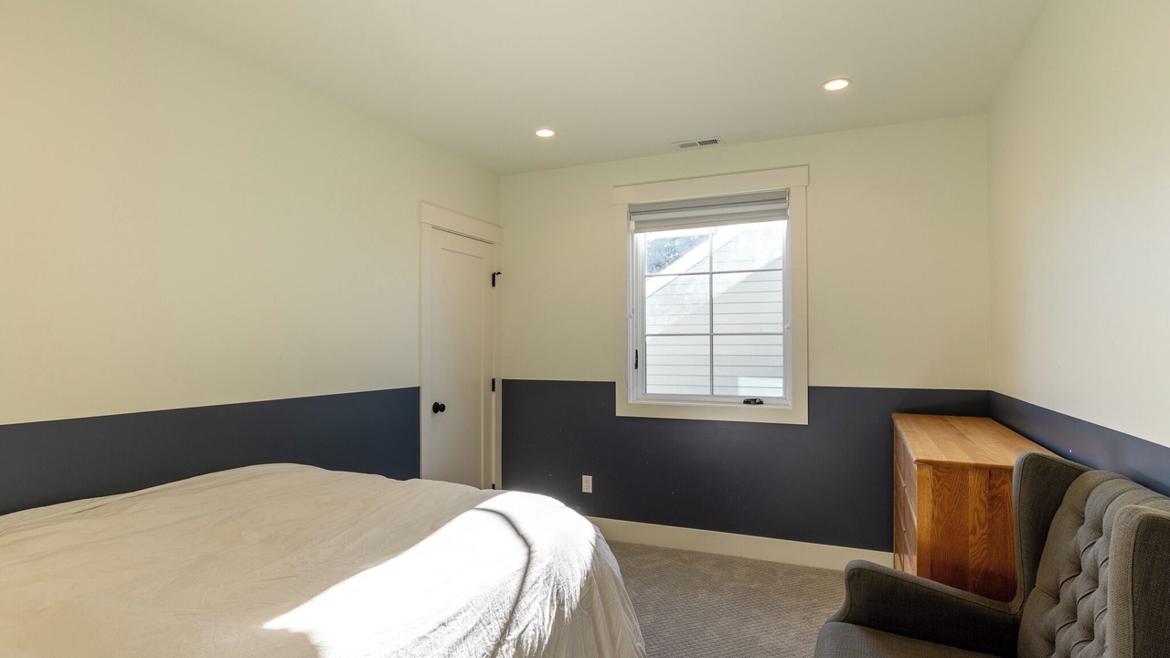 Photo of Bedroom in Laurelhurst