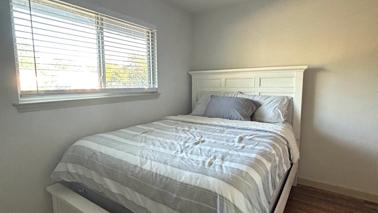 Photo of Bedroom in Georgian Acres