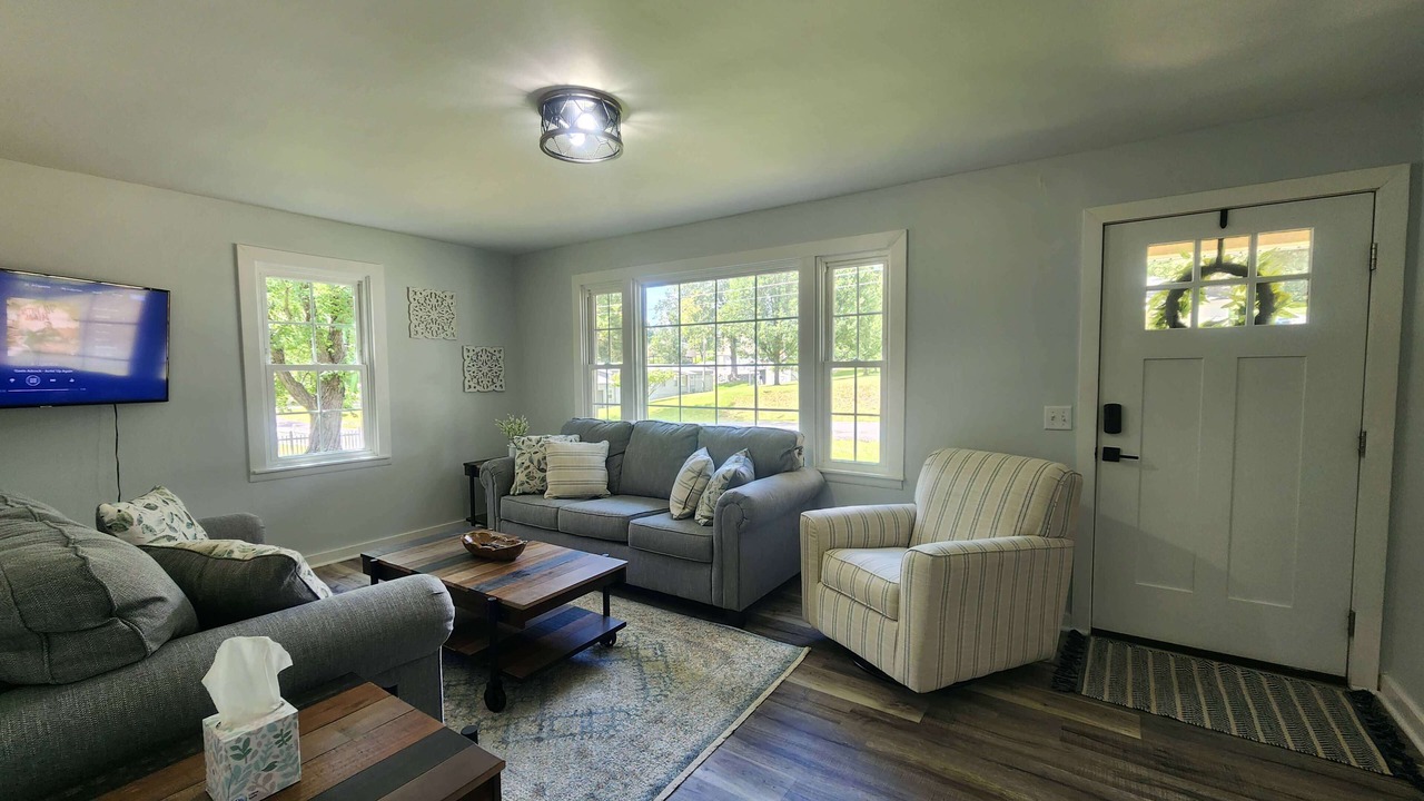 Photo of Livingroom in Grand Rivers
