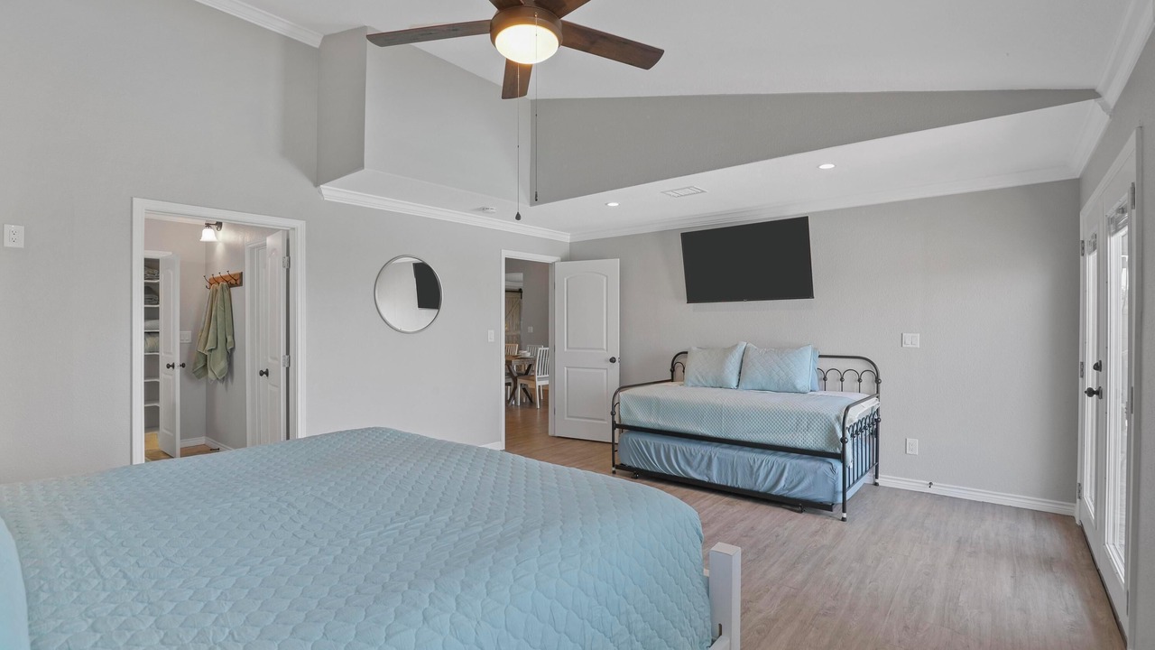 Photo of Bedroom in The Colony
