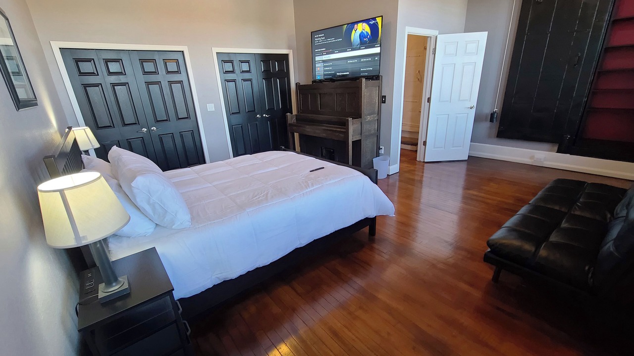 Photo of Bedroom in Adrian