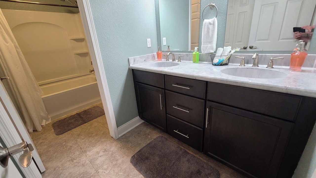 Photo of Bathroom in Adrian