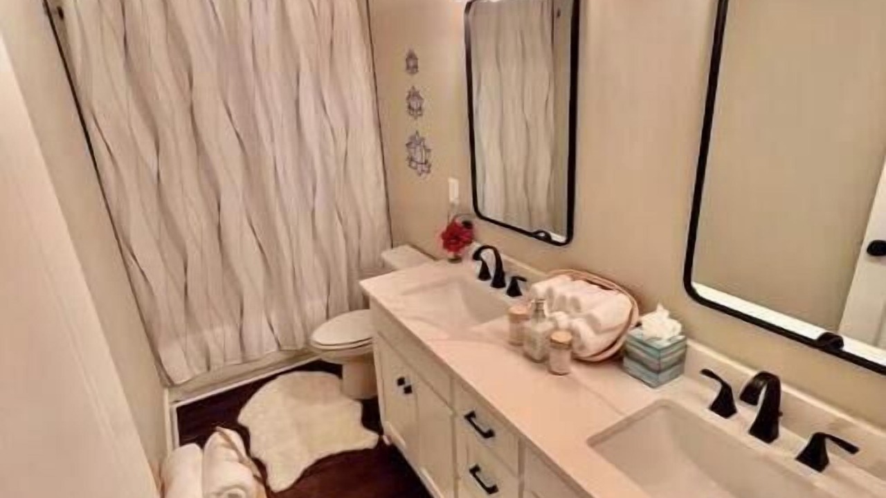 Photo of Bathroom in Gainesville
