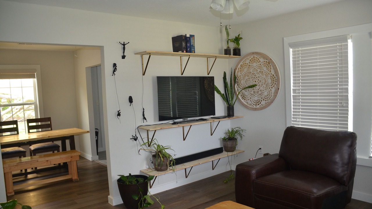 Photo of Livingroom in Northside