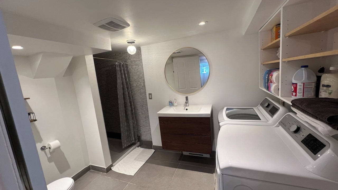 Photo of Bathroom in Laval