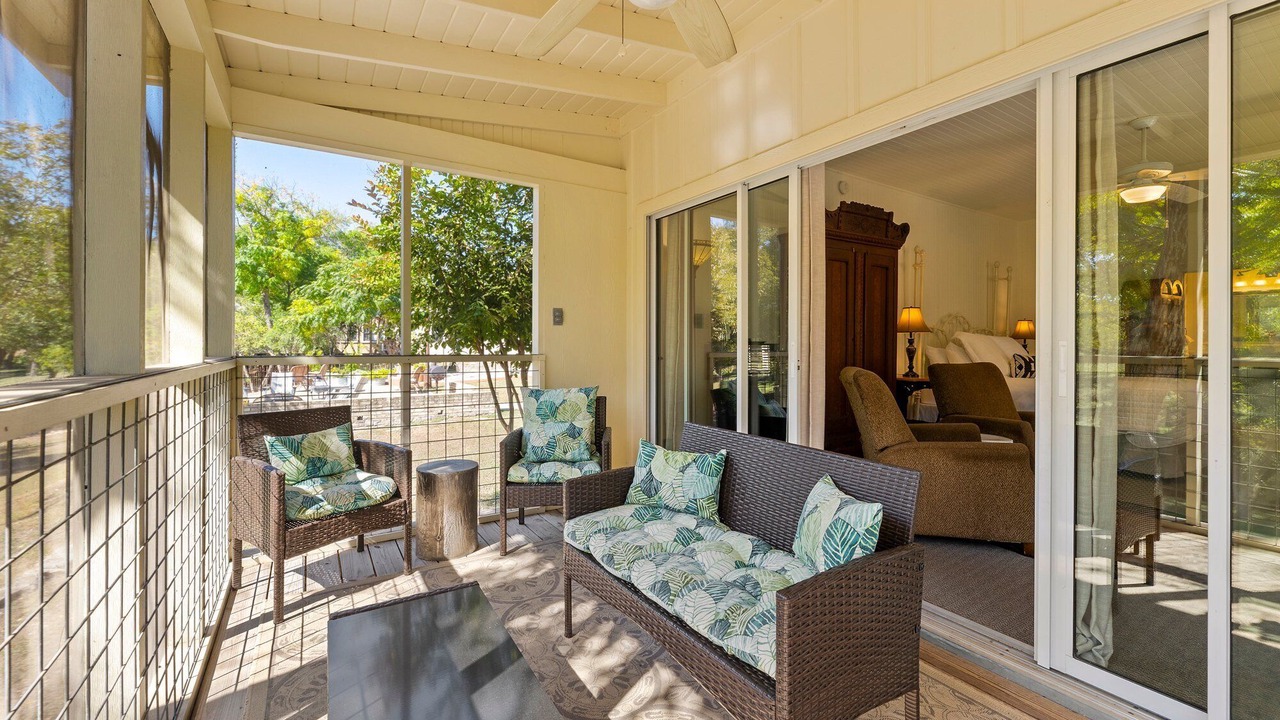Photo of Patio Balcony in Comfort