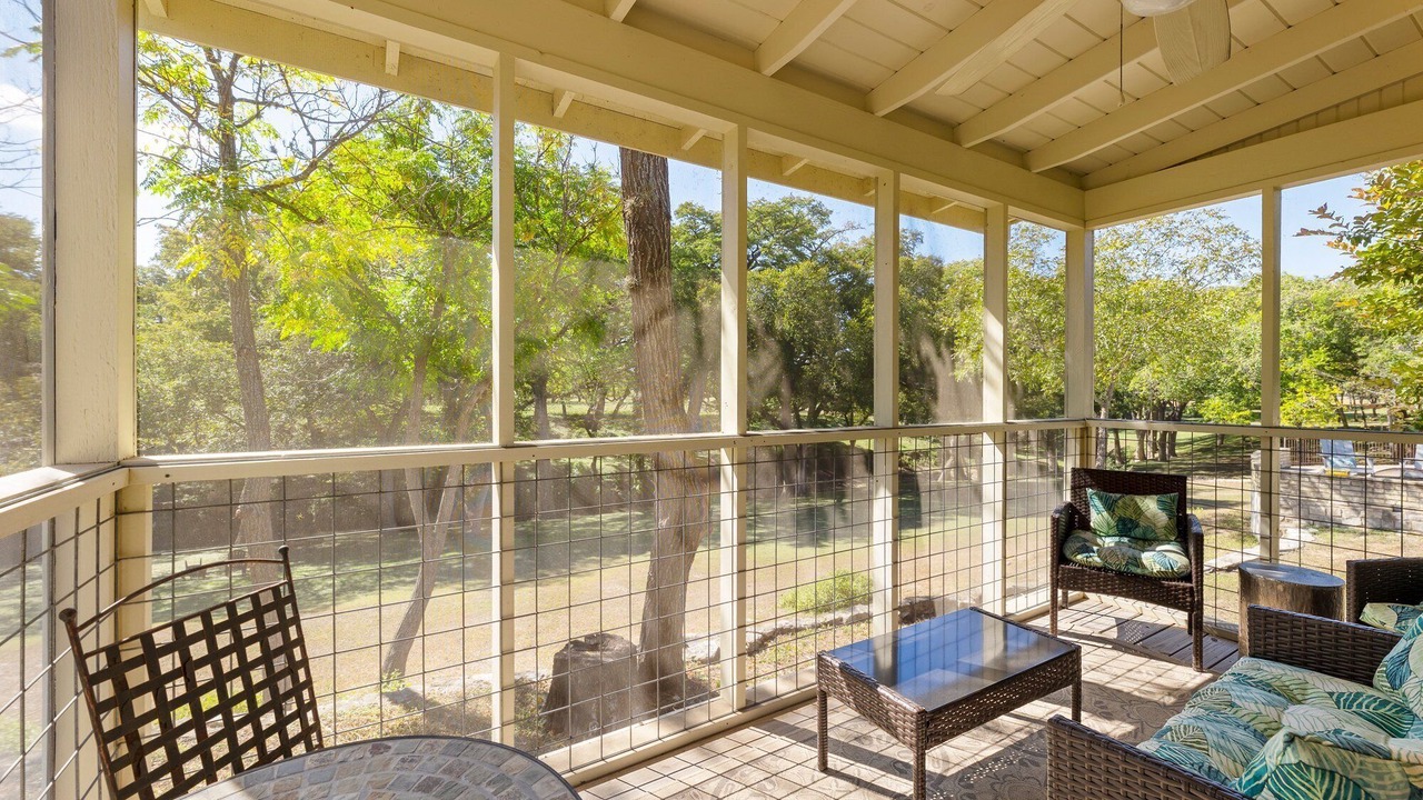 Photo of Patio Balcony in Comfort