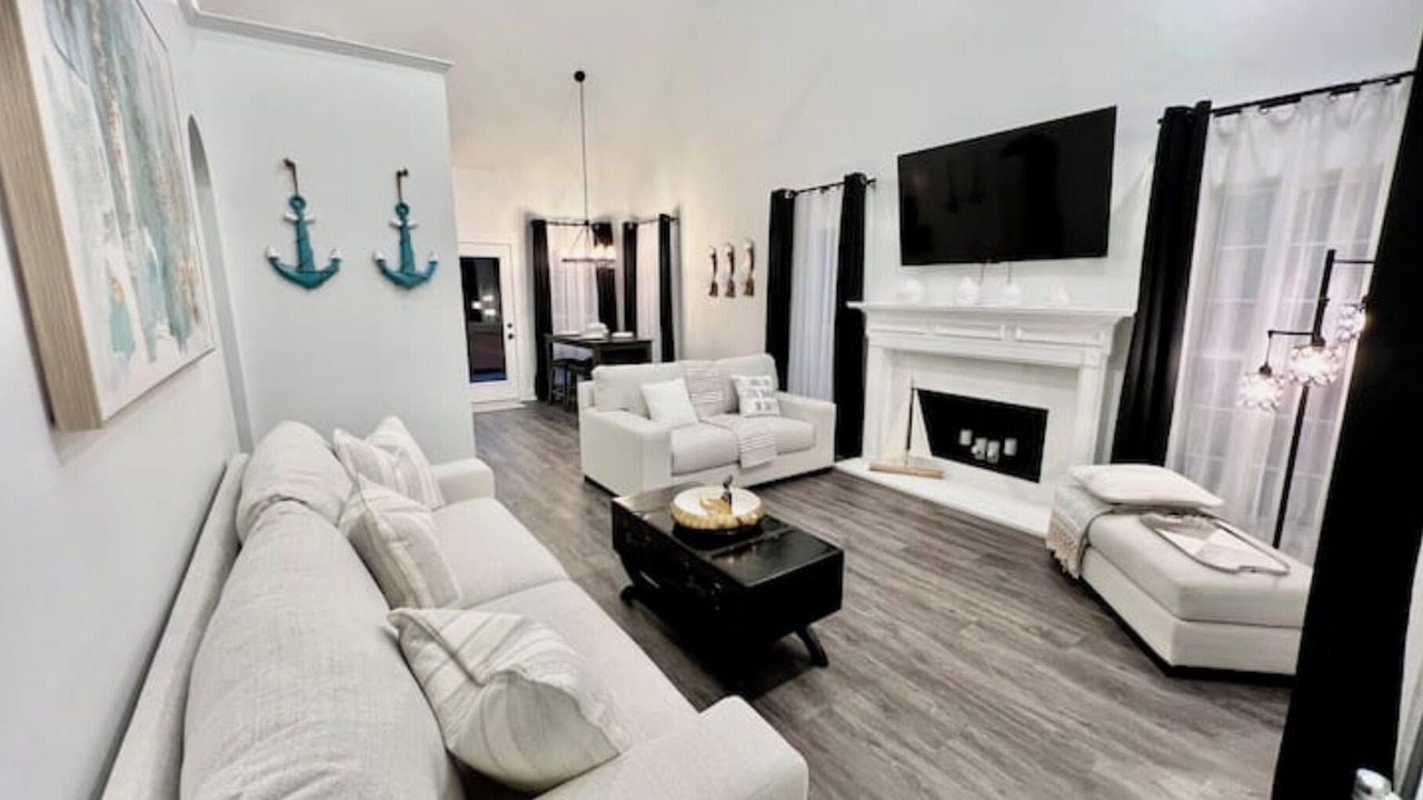 Photo of Livingroom in Gainesville