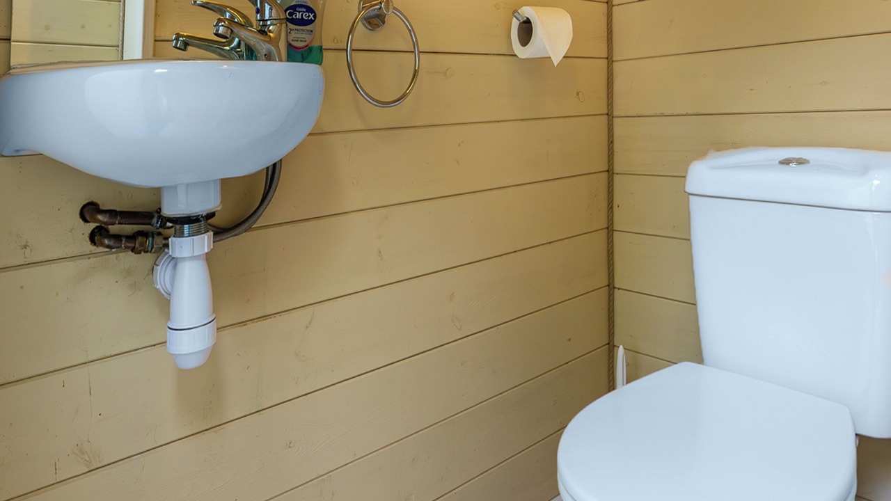 Photo of Bathroom in Llangattock