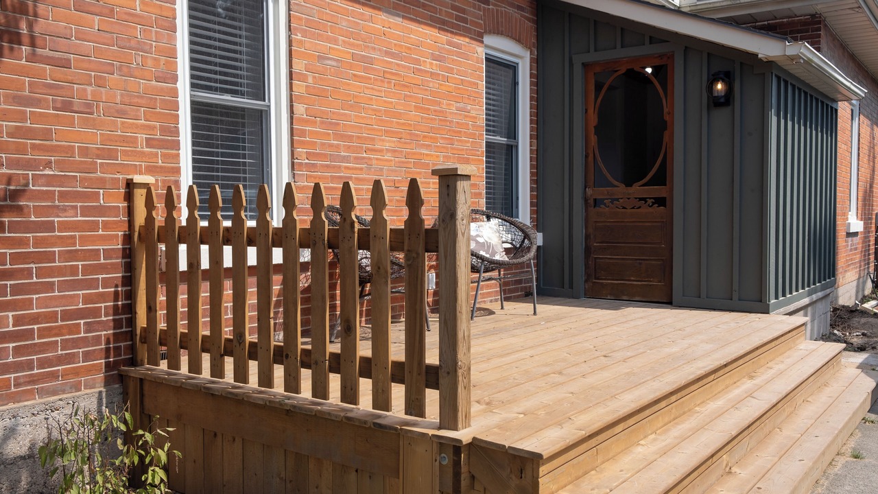 Photo of Patio Balcony in Port Rowan
