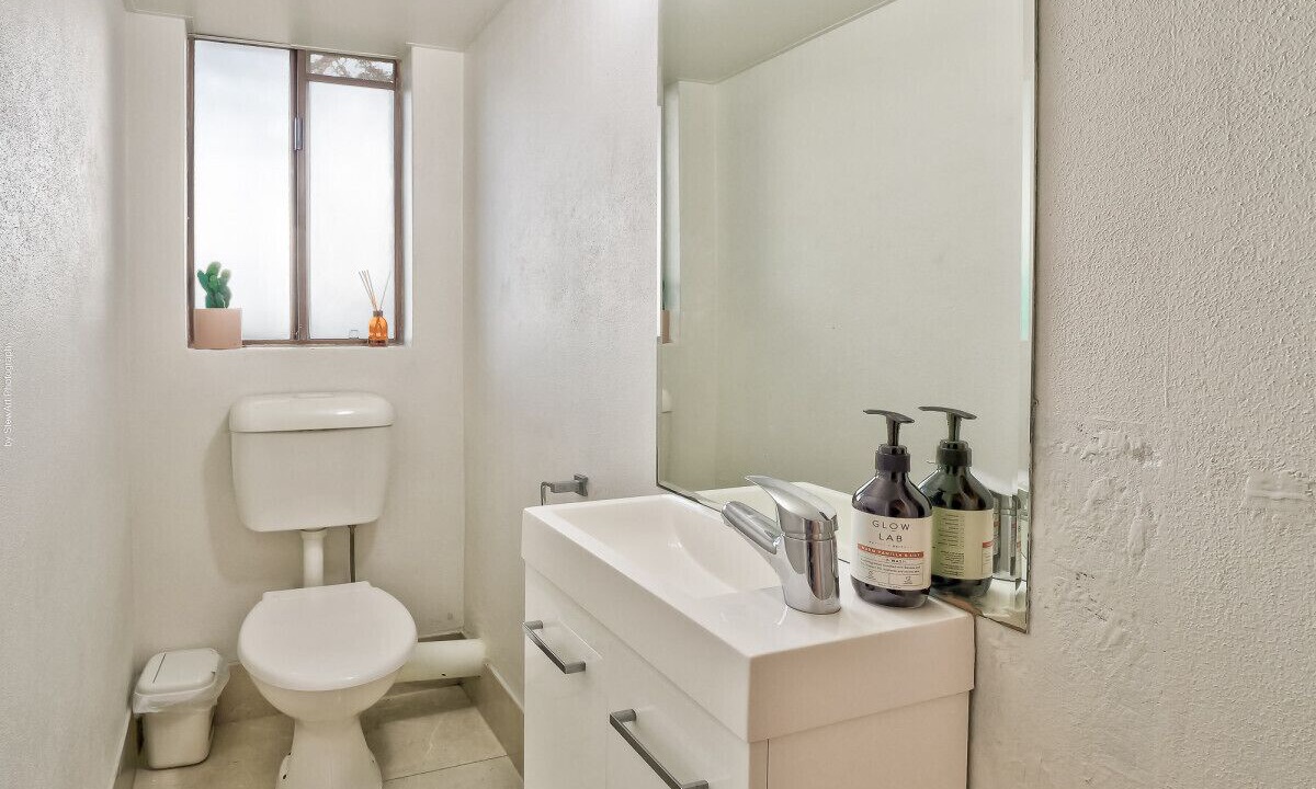 Photo of Bathroom in Torquay