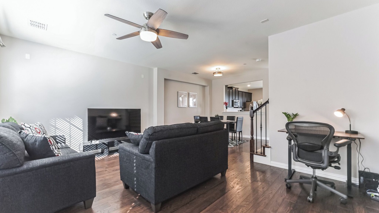 Photo of Livingroom in Las Colinas