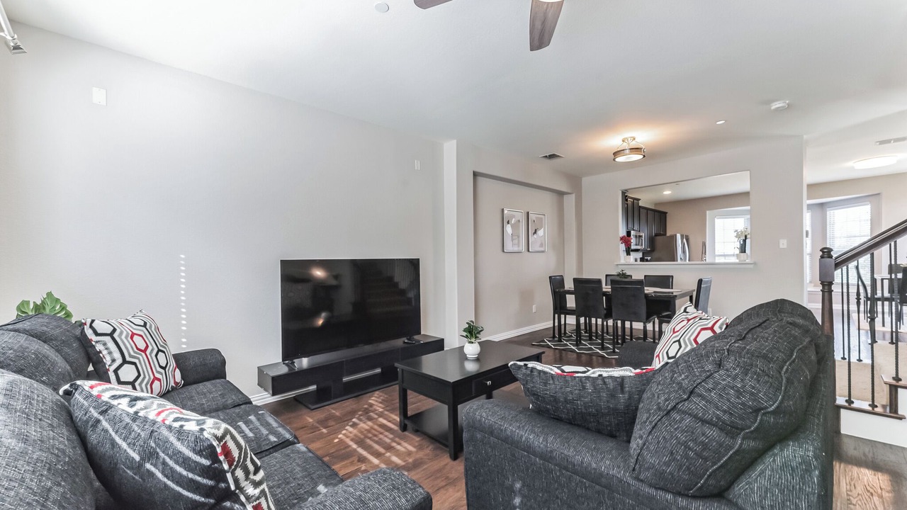 Photo of Livingroom in Las Colinas