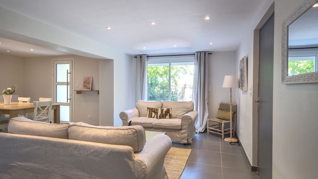 Photo of Livingroom in Saint-Privat-des-Vieux