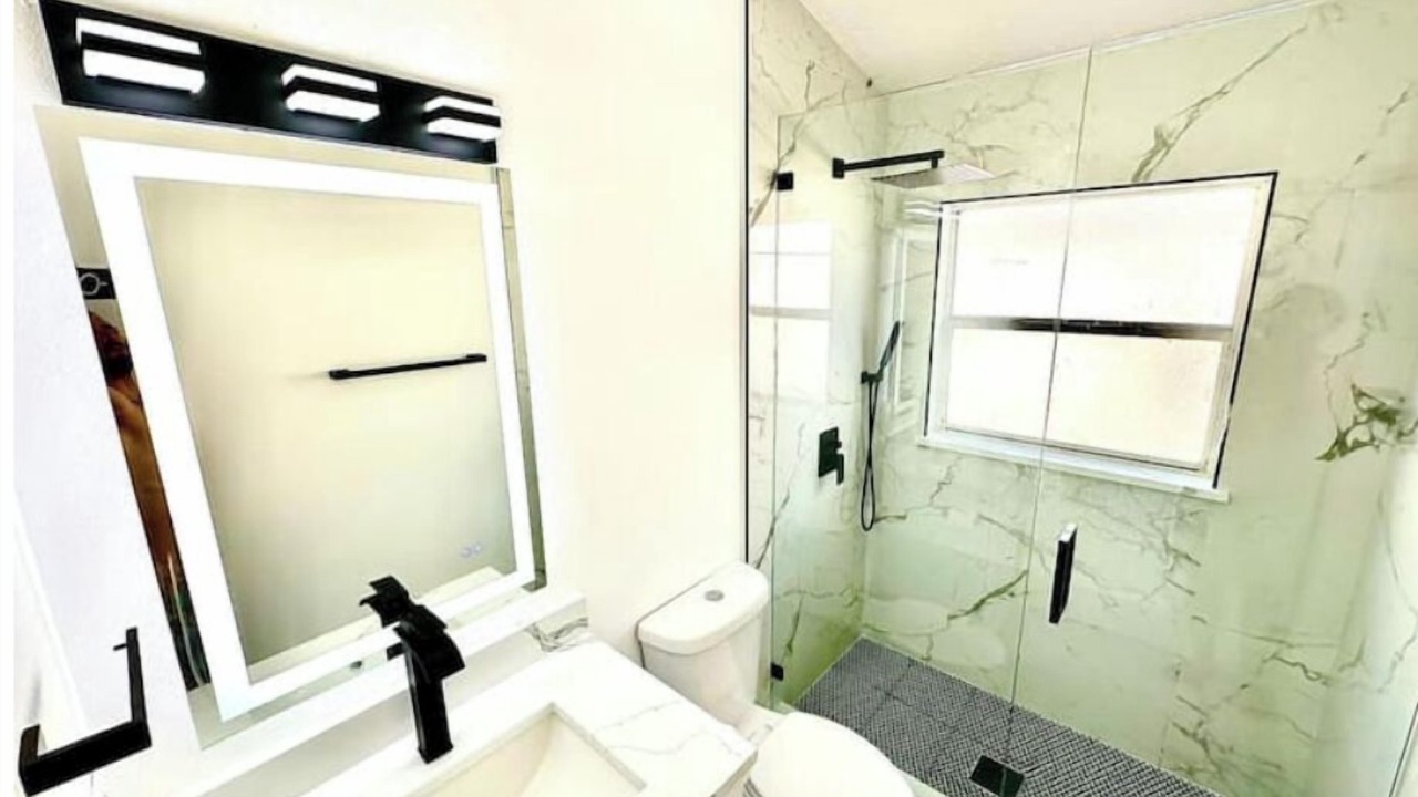Photo of Bathroom in Eagle Pointe South