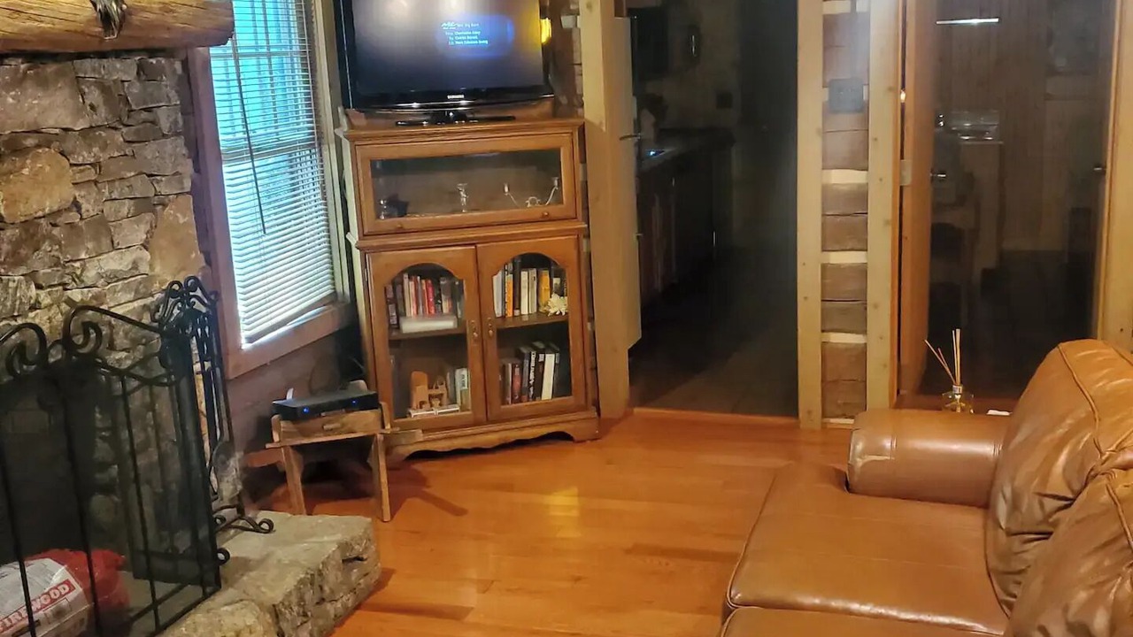 Photo of Livingroom in Canton