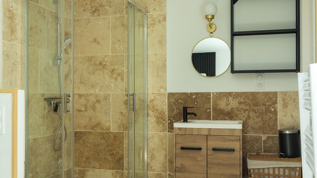 Photo of Bathroom in Loches