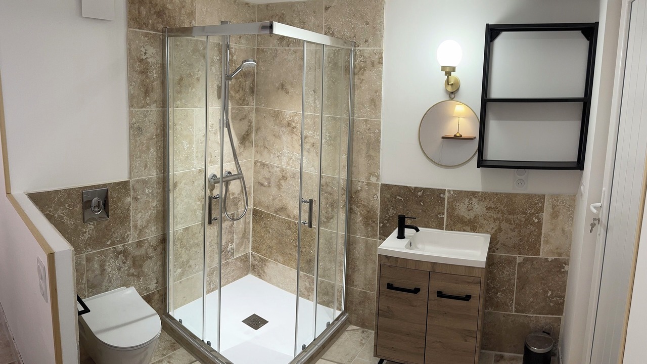 Photo of Bathroom in Loches