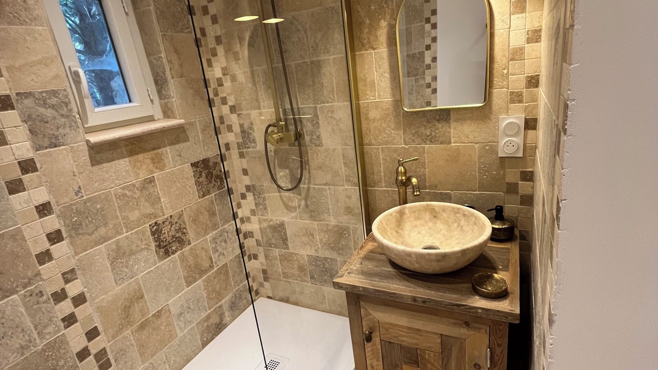 Photo of Bathroom in Mornas