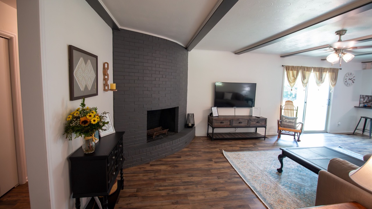 Photo of Livingroom in South Tulsa