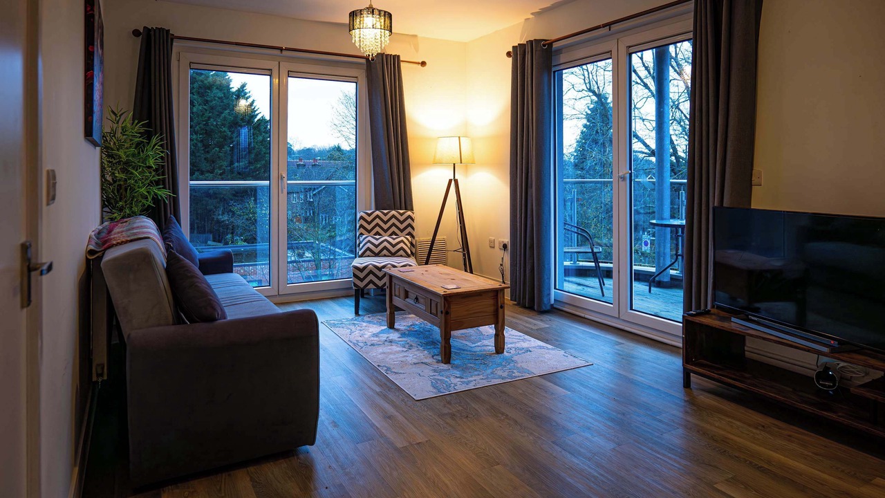 Photo of Livingroom in Crawley