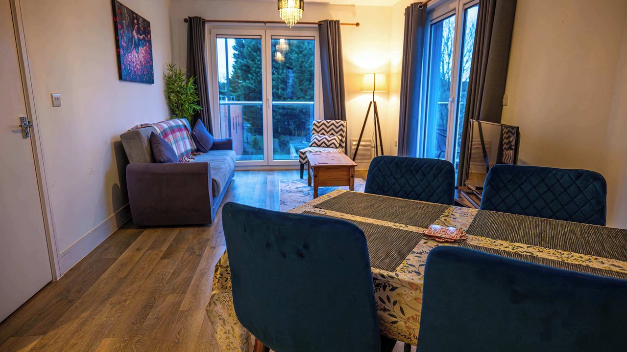 Photo of Livingroom in Crawley