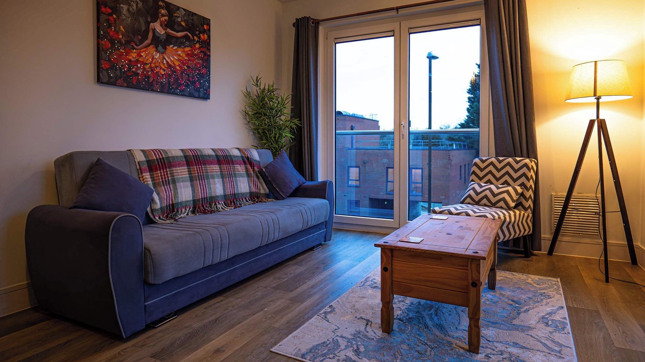 Photo of Livingroom in Crawley