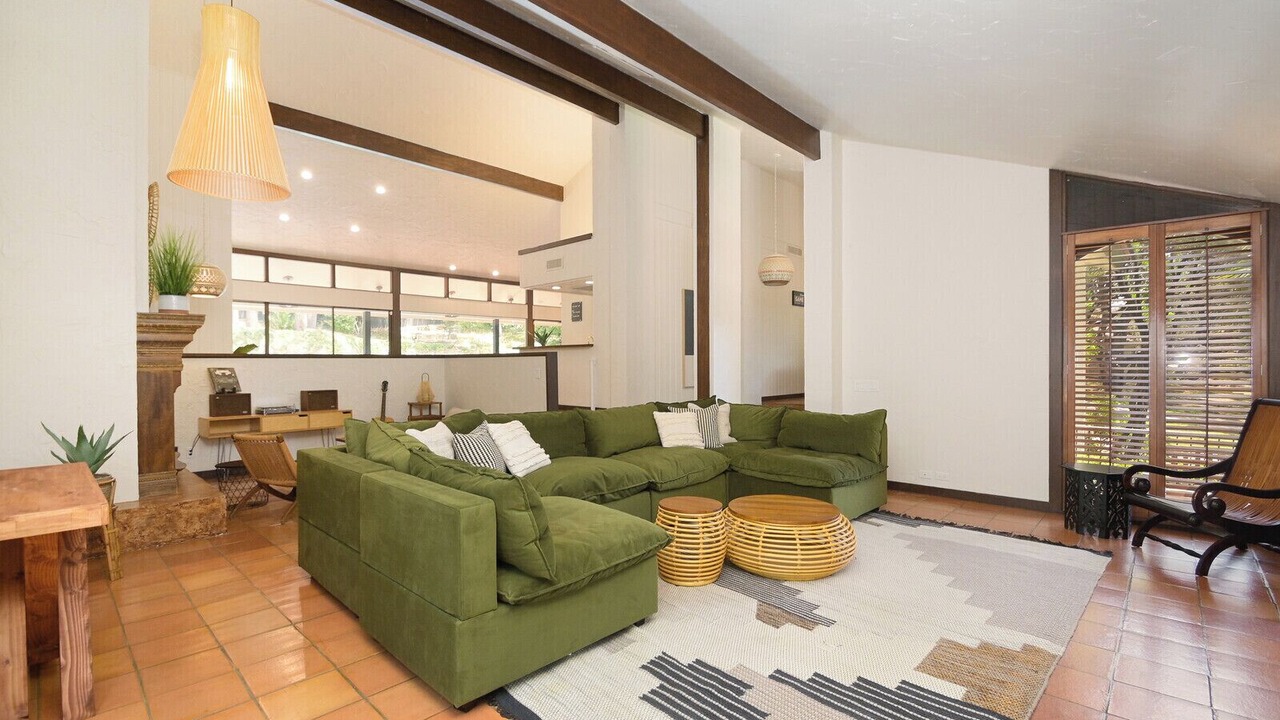 Photo of Livingroom in Medical Center District