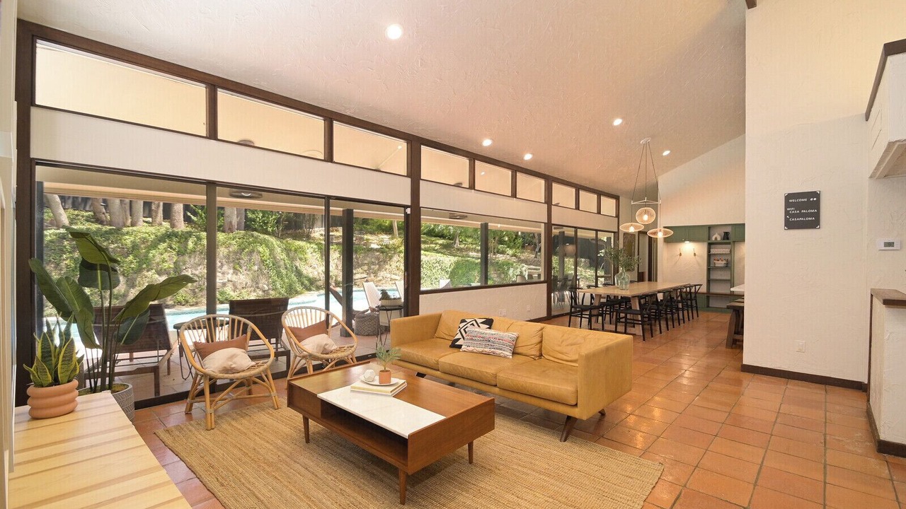 Photo of Livingroom in Medical Center District