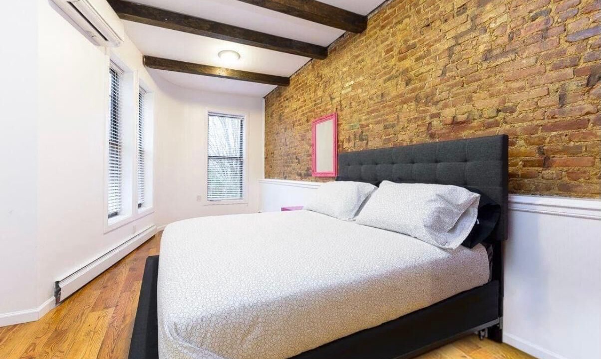 Photo of Bedroom in Brownsville