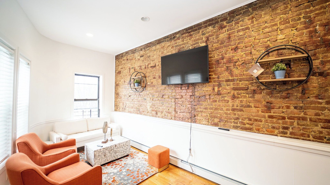 Photo of Livingroom in Brownsville