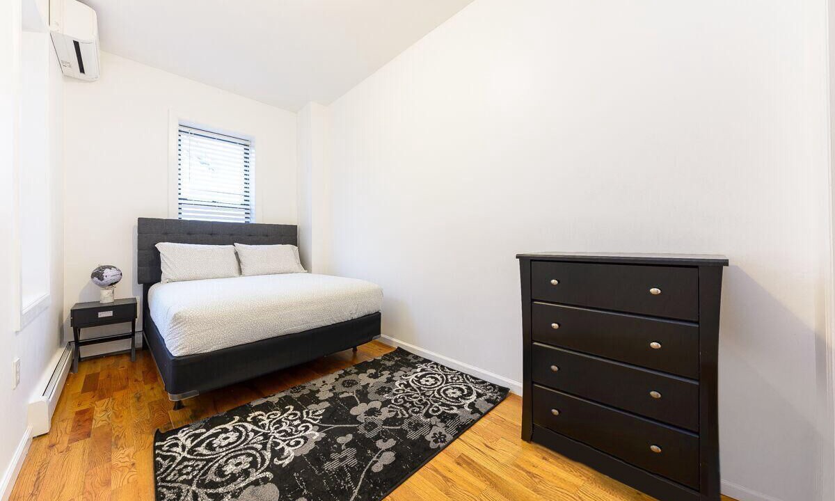 Photo of Bedroom in Brownsville