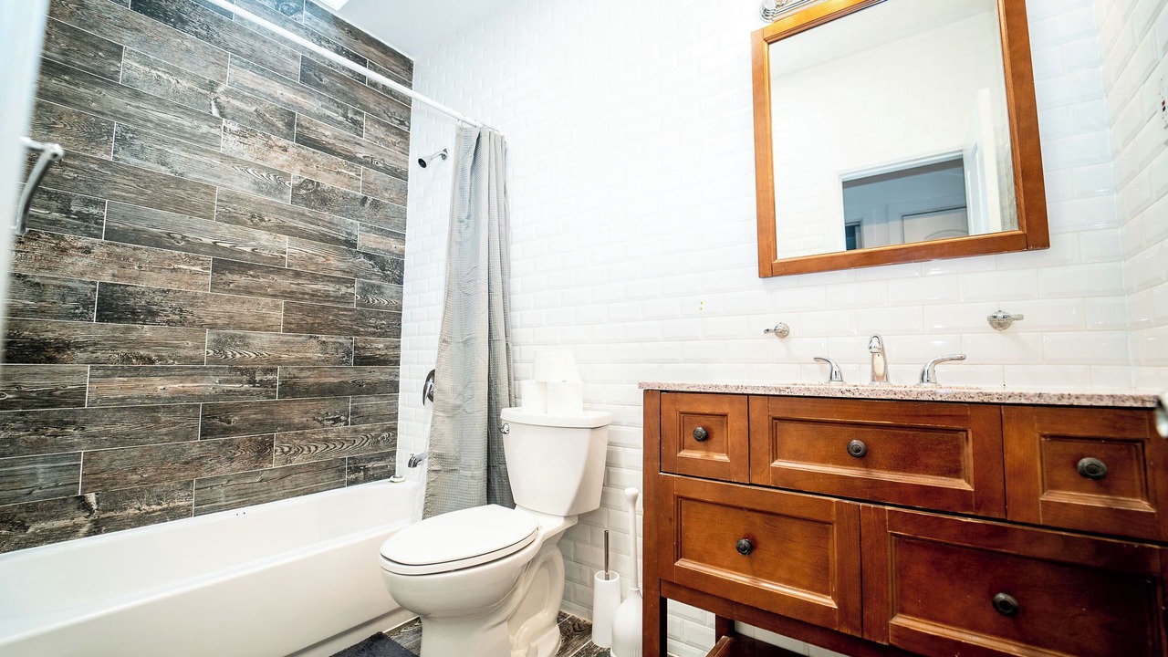 Photo of Bathroom in Brownsville