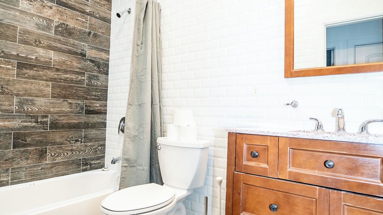 Photo of Bathroom in Brownsville