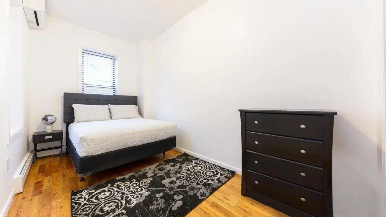 Photo of Bedroom in Ocean Hill