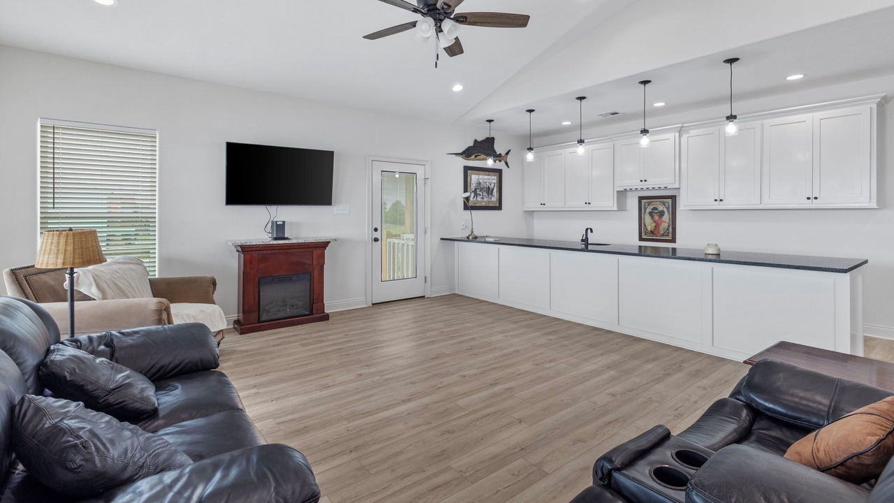 Photo of Livingroom in Hackberry
