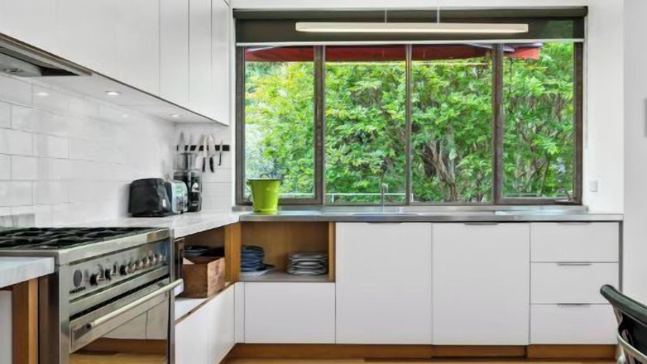 Photo of Others in Elwood