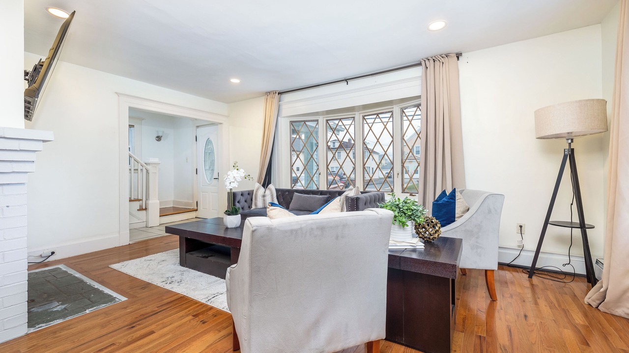 Photo of Livingroom in West Hartford