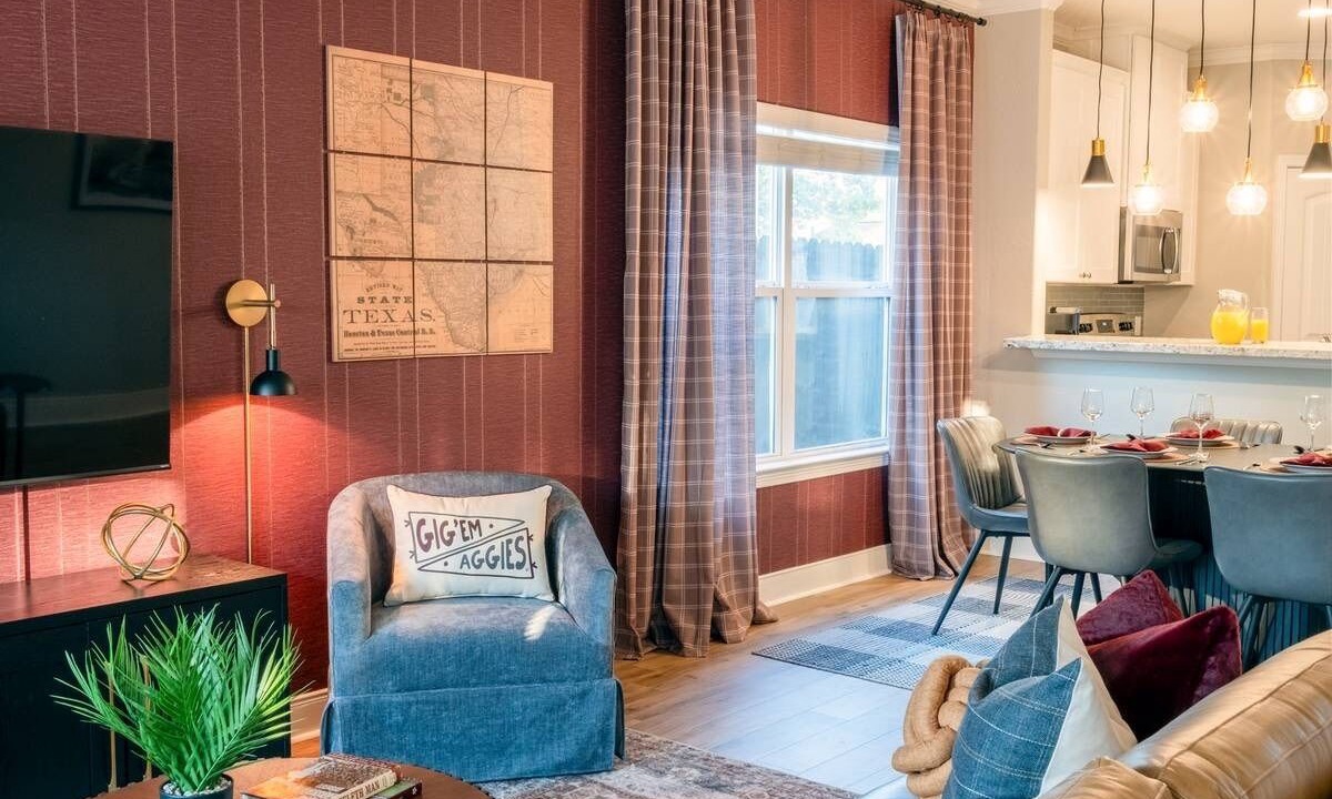 Photo of Livingroom in College Station