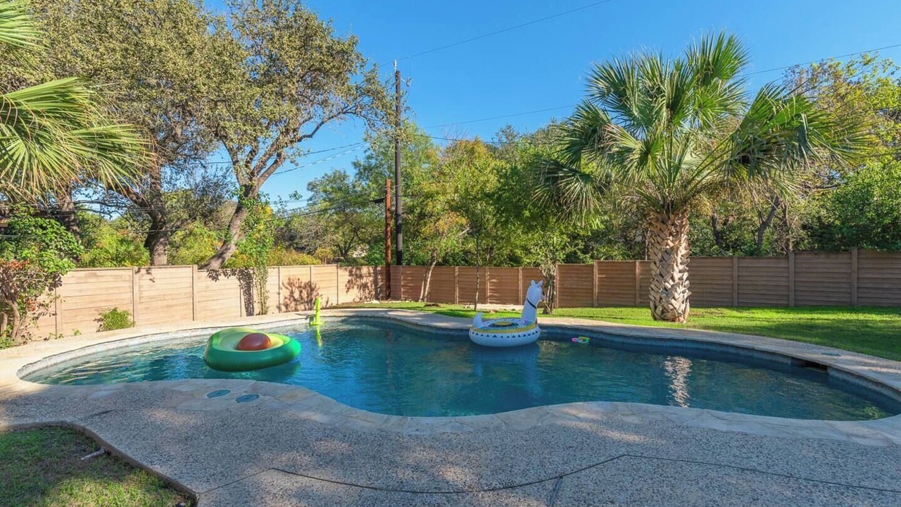 Photo of Outdoor in Vance Jackson