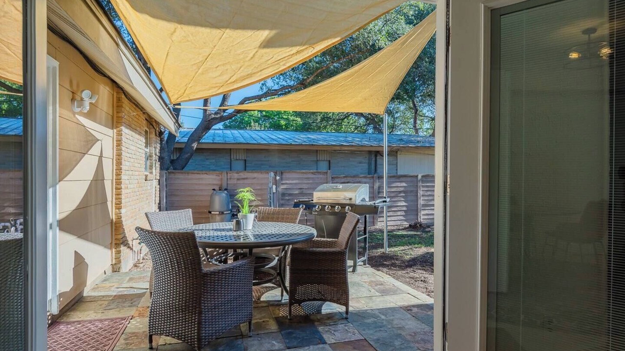 Photo of Outdoor in Vance Jackson
