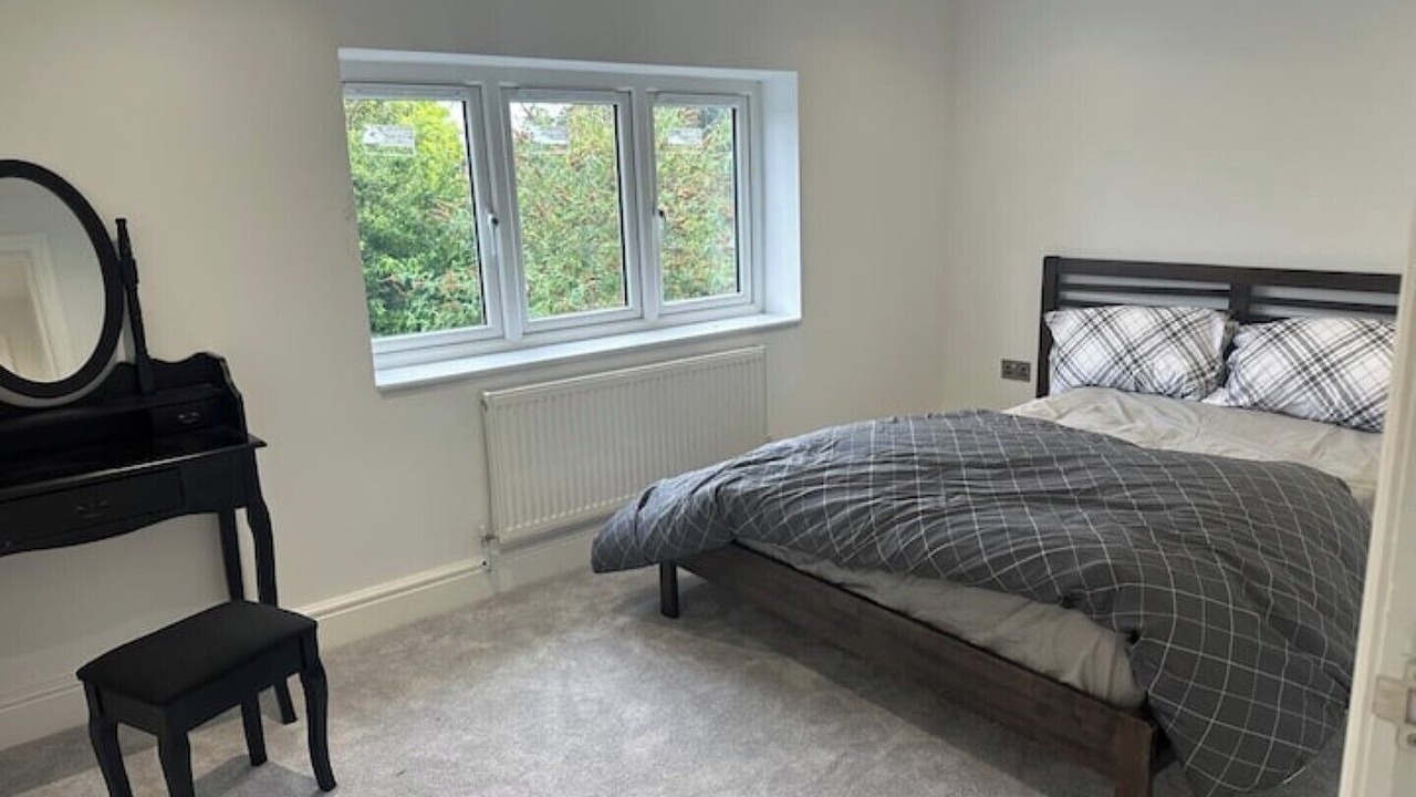 Photo of Bedroom in Aldershot
