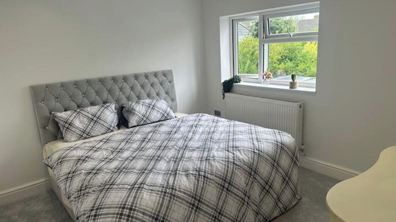 Photo of Bedroom in Aldershot