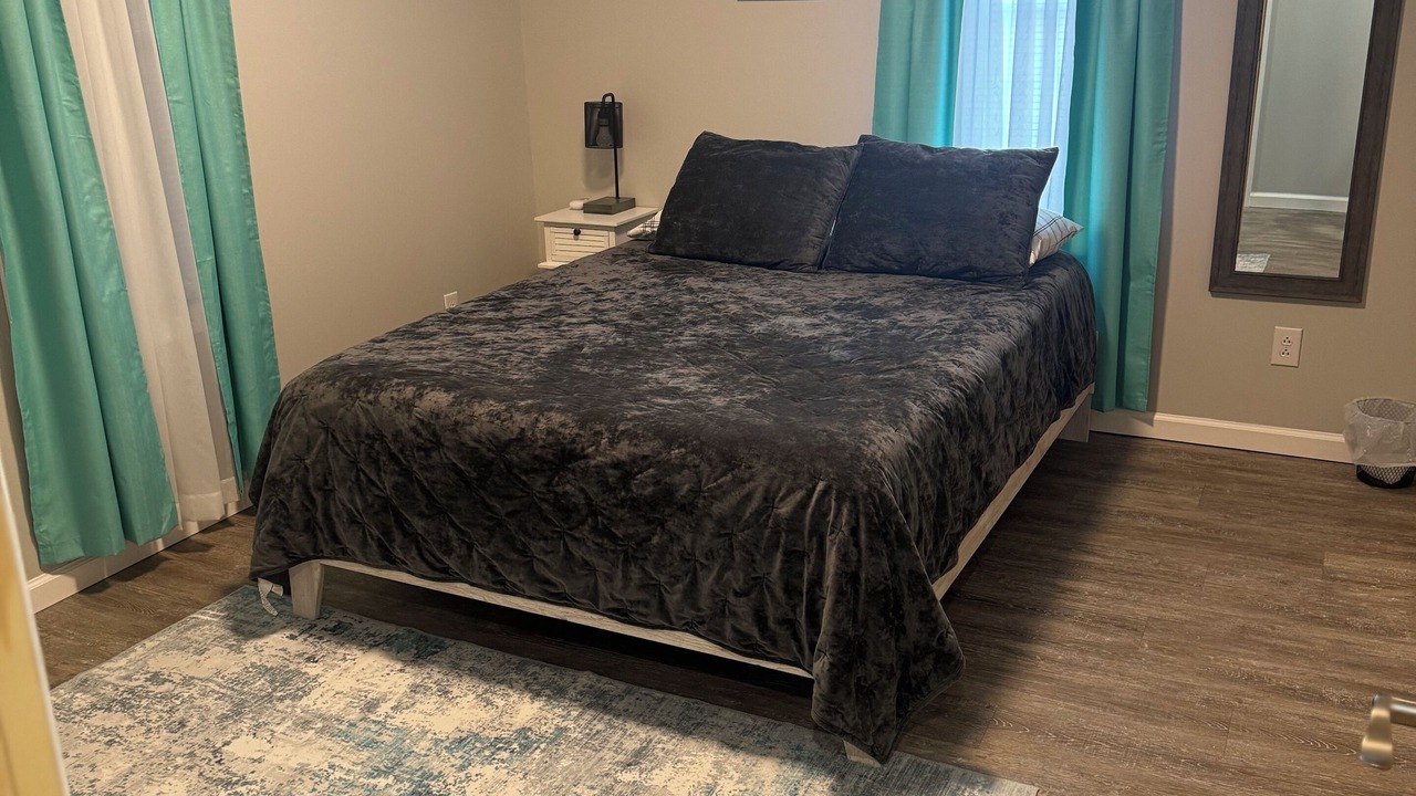 Photo of Bedroom in South Main Street