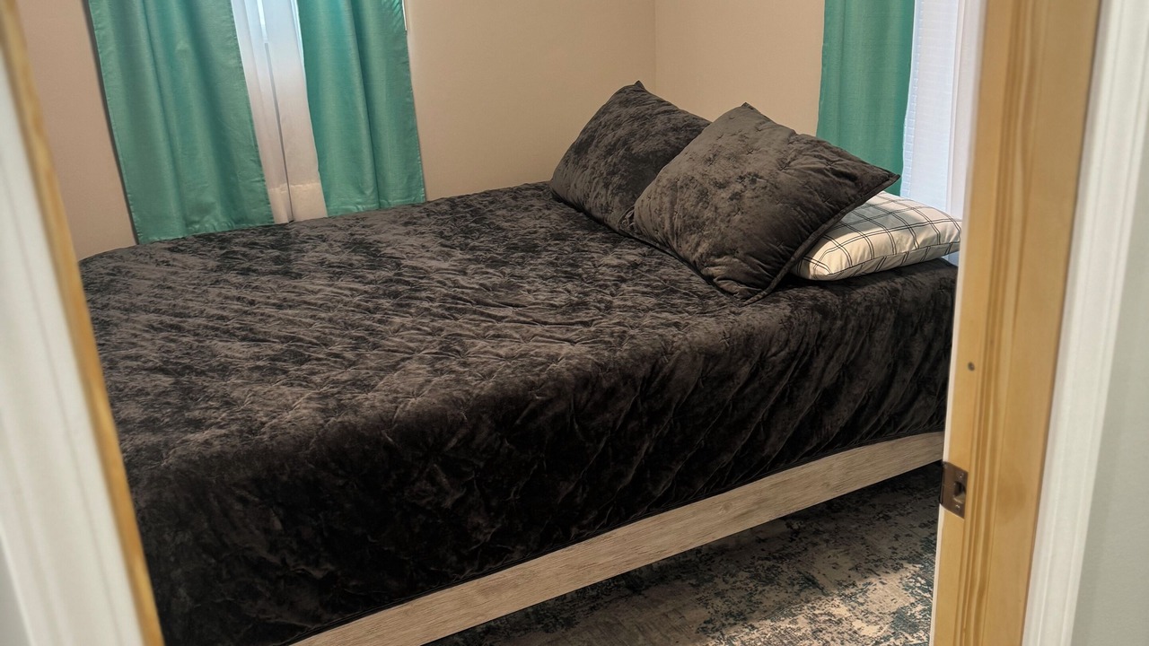 Photo of Bedroom in South Main Street