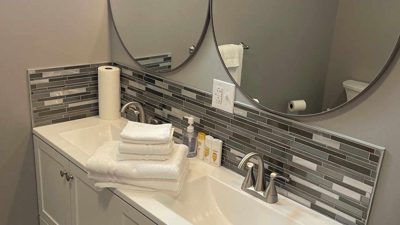 Photo of Bathroom in South Main Street