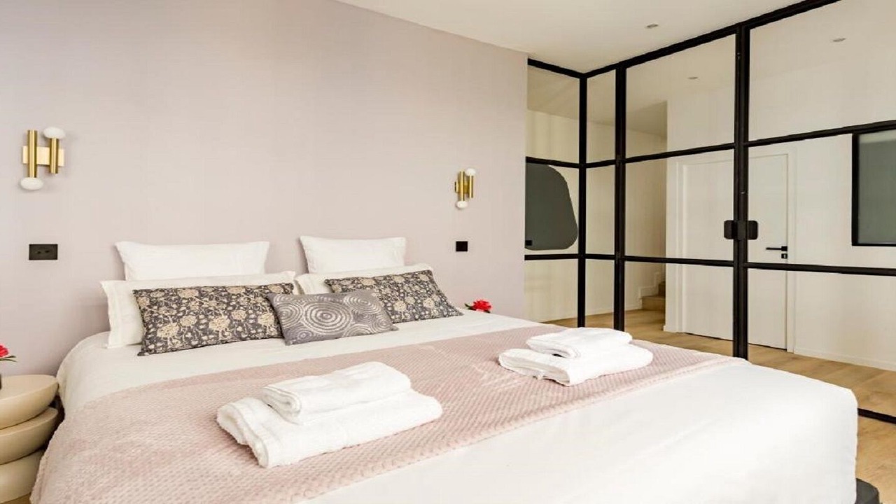 Photo of Bedroom in Champs-Elysees