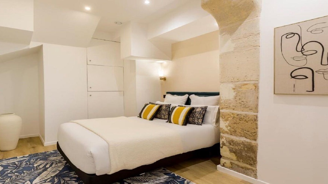 Photo of Bedroom in Champs-Elysees