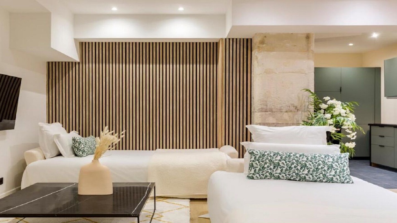 Photo of Bedroom in Champs-Elysees