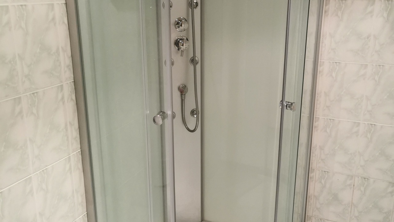 Photo of Bathroom in Pezens